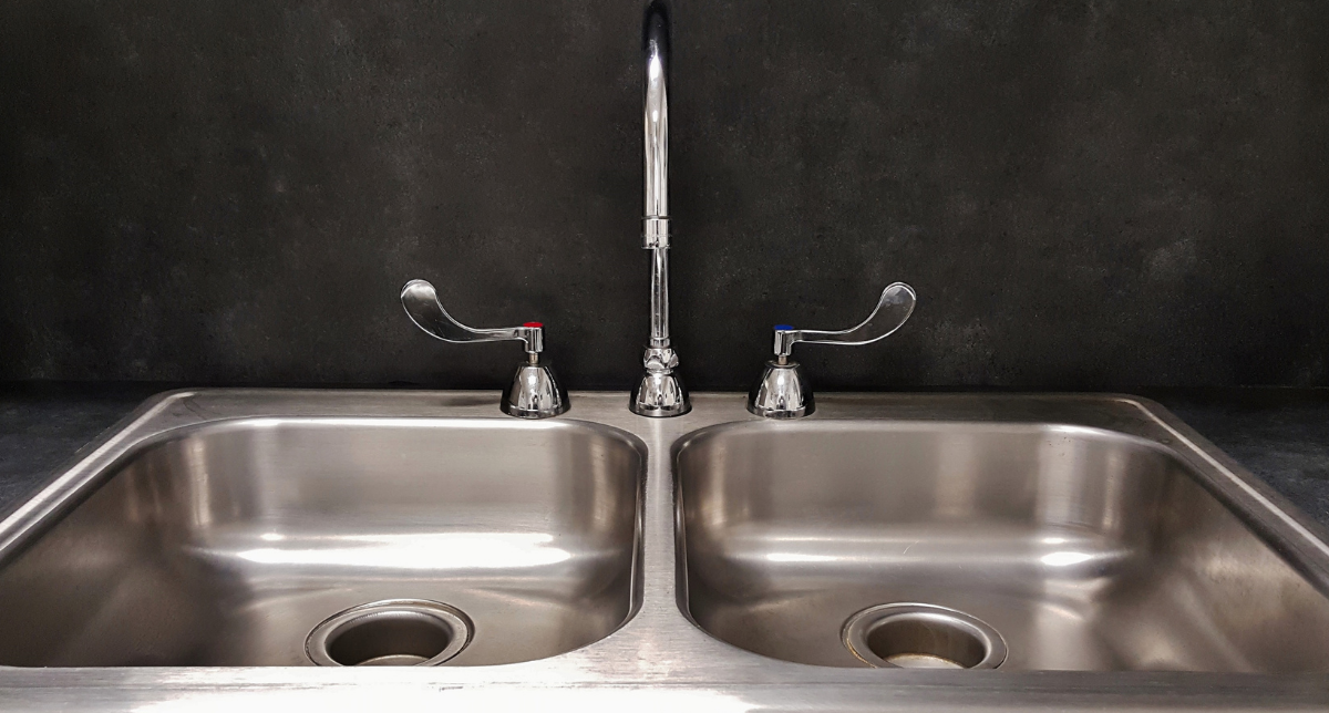 Does ‘Linear Flow’ in Endoscope Reprocessing Require an Extra Sink?